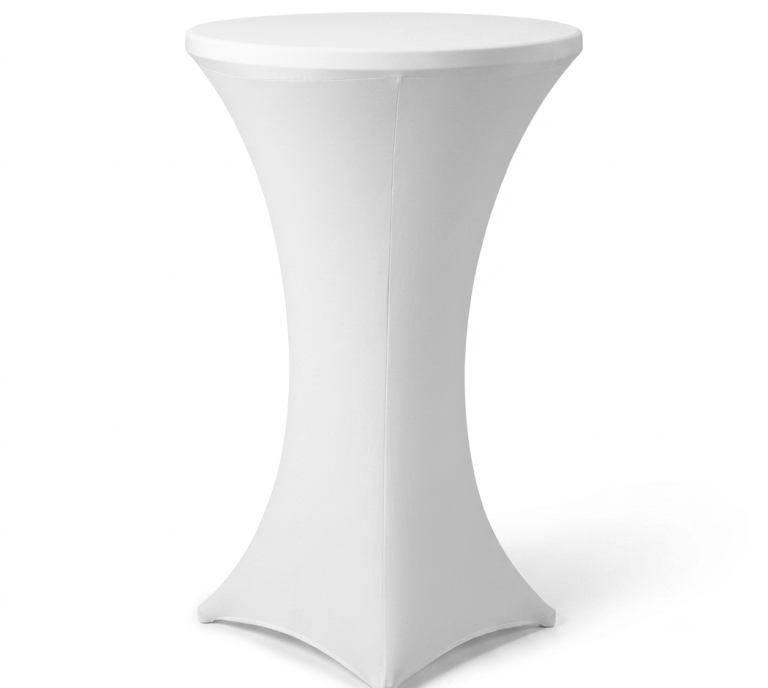 Weißer Holzklappstuhl für Hochzeiten Weißer Holzklappstuhl zur Miete für Hochzeiten und freie Trauungen – ideal für elegante Sitzreihen im Innen- und Außenbereich